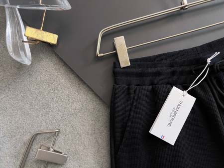 2025年9月2日入荷 新作Thom Browne半ズボン高級なプレゼント/誕生日プレゼント/高品質/メンツ/記念品/ wenzhou工場