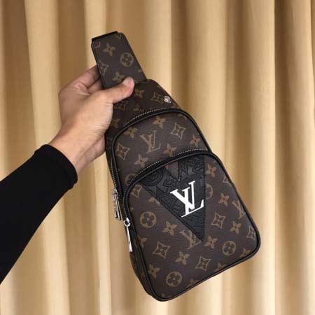 2025年9月4日入荷新作Louis Vuitton/人気/本革/バッグ 人気 おすすめ 父の日 誕生日/ギフト プレゼント 結婚式男友達の誕生日プレゼント