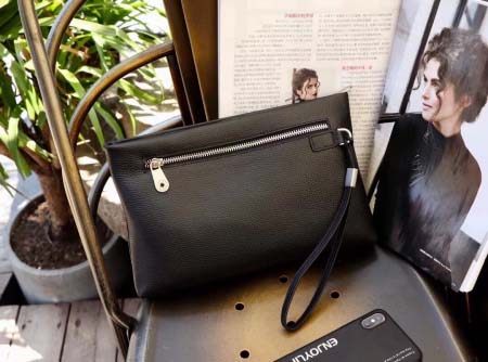 2025年9月4日入荷新作Montblanc/人気/本革/バッグ 人気 おすすめ 父の日 誕生日/ギフト プレゼント 結婚式男友達の誕生日プレゼント