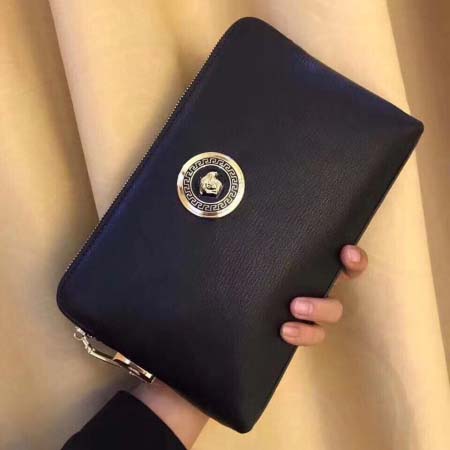 2025年9月4日入荷新作Versace /人気/本革/バッグ 人気 おすすめ 父の日 誕生日/ギフト プレゼント 結婚式男友達の誕生日プレゼント