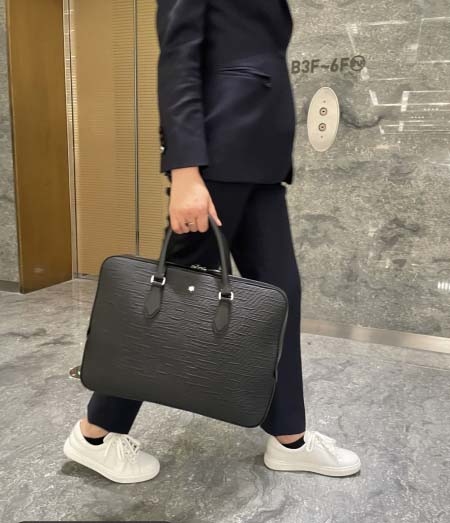 2025年9月4日入荷新作Montblanc/人気/本革/バッグ 人気 おすすめ 父の日 誕生日/ギフト プレゼント 結婚式男友達の誕生日プレゼント