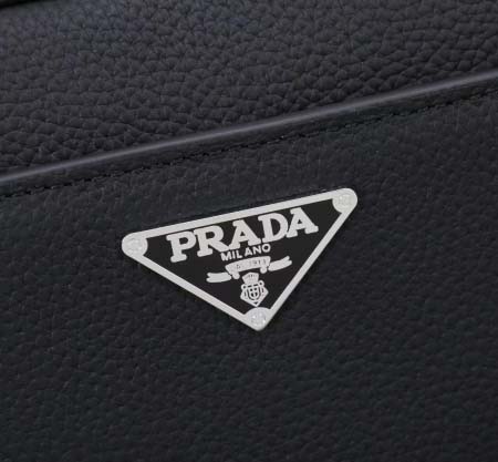 2025年9月4日入荷新作Prada/人気/本革/バッグ 人気 おすすめ 父の日 誕生日/ギフト プレゼント 結婚式男友達の誕生日プレゼント