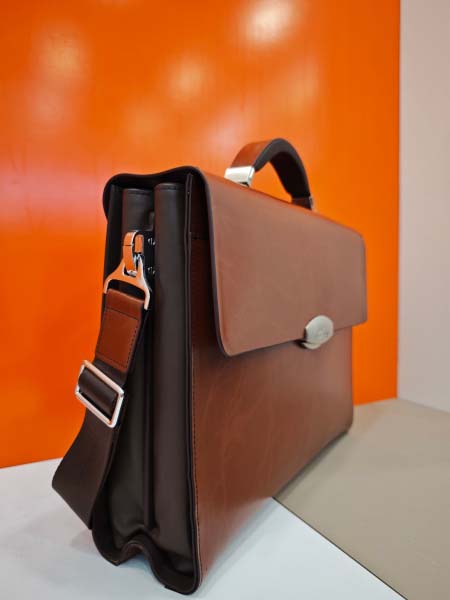 2025年9月4日入荷新作Montblanc/人気/本革/バッグ 人気 おすすめ 父の日 誕生日/ギフト プレゼント 結婚式男友達の誕生日プレゼント