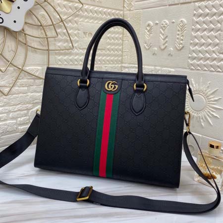 2025年9月5日入荷新作Gucci  /人気/本革/バッグ 人気 おすすめ 父の日 誕生日/ギフト プレゼント 結婚式男友達の誕生日プレゼント