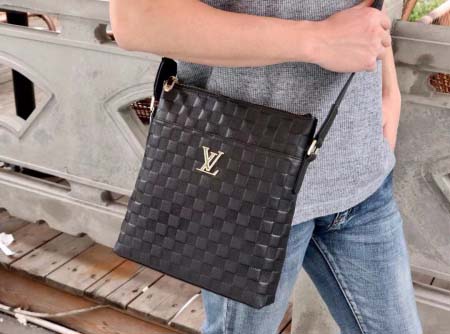 2025年9月5日入荷新作Louis Vuitton/人気/本革/バッグ 人気 おすすめ 父の日 誕生日/ギフト プレゼント 結婚式男友達の誕生日プレゼント