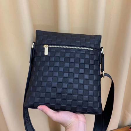 2025年9月5日入荷新作Louis Vuitton/人気/本革/バッグ 人気 おすすめ 父の日 誕生日/ギフト プレゼント 結婚式男友達の誕生日プレゼント
