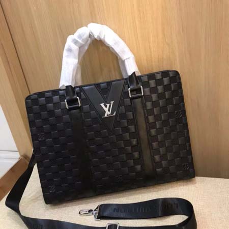 2025年9月5日入荷新作Louis Vuitton/人気/本革/バッグ 人気 おすすめ 父の日 誕生日/ギフト プレゼント 結婚式男友達の誕生日プレゼント