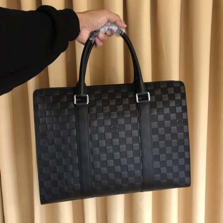 2025年9月5日入荷新作Louis Vuitton/人気/本革/バッグ 人気 おすすめ 父の日 誕生日/ギフト プレゼント 結婚式男友達の誕生日プレゼント