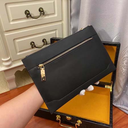 2025年9月5日入荷新作Gucci  /人気/本革/バッグ 人気 おすすめ 父の日 誕生日/ギフト プレゼント 結婚式男友達の誕生日プレゼント