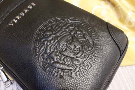 2025年9月5日入荷新作Versace/人気/本革/バッグ 人気 おすすめ 父の日 誕生日/ギフト プレゼント 結婚式男友達の誕生日プレゼント