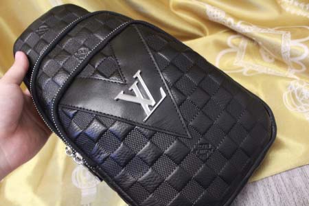 2025年9月5日入荷新作Louis Vuitton/人気/本革/バッグ 人気 おすすめ 父の日 誕生日/ギフト プレゼント 結婚式男友達の誕生日プレゼント