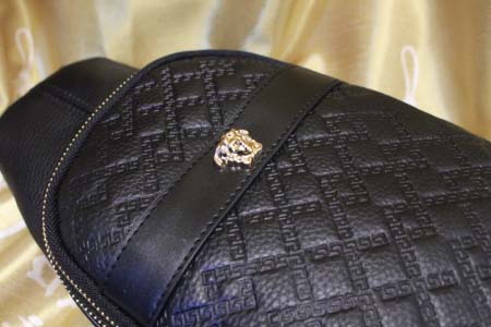 2025年9月5日入荷新作Versace /人気/本革/バッグ 人気 おすすめ 父の日 誕生日/ギフト プレゼント 結婚式男友達の誕生日プレゼント