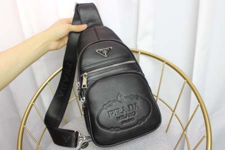 2025年9月5日入荷新作Prada/人気/本革/バッグ 人気 おすすめ 父の日 誕生日/ギフト プレゼント 結婚式男友達の誕生日プレゼント