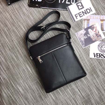 2025年9月5日入荷新作Prada/人気/本革/バッグ 人気 おすすめ 父の日 誕生日/ギフト プレゼント 結婚式男友達の誕生日プレゼント