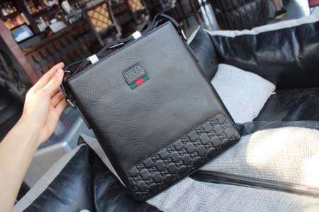 2025年9月5日入荷新作Gucci/人気/本革/バッグ 人気 おすすめ 父の日 誕生日/ギフト プレゼント 結婚式男友達の誕生日プレゼント