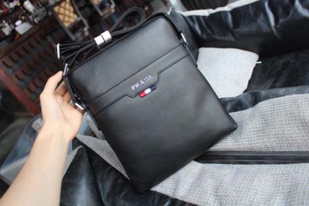 2025年9月5日入荷新作Prada/人気/本革/バッグ 人気 おすすめ 父の日 誕生日/ギフト プレゼント 結婚式男友達の誕生日プレゼント