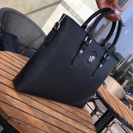 2025年9月5日入荷新作Versace/人気/本革/バッグ 人気 おすすめ 父の日 誕生日/ギフト プレゼント 結婚式男友達の誕生日プレゼント