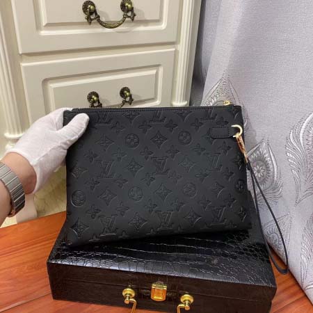 2025年9月5日入荷新作Louis Vuitton/人気/本革/バッグ 人気 おすすめ 父の日 誕生日/ギフト プレゼント 結婚式男友達の誕生日プレゼント