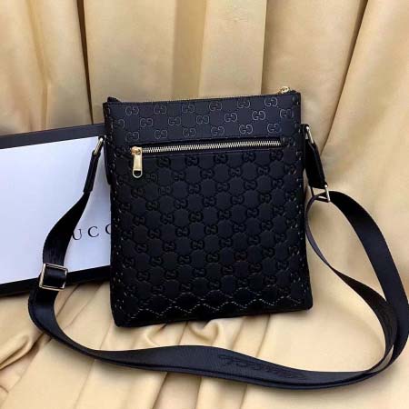 2025年9月8日入荷新作Gucci /人気/本革/バッグ 人気 おすすめ 父の日 誕生日/ギフト プレゼント 結婚式男友達の誕生日プレゼント