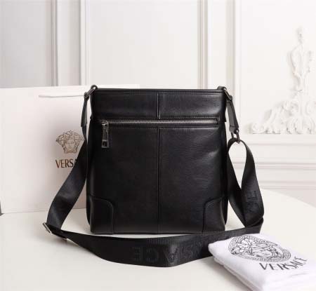 2025年9月8日入荷新作VERSACE /人気/本革/バッグ 人気 おすすめ 父の日 誕生日/ギフト プレゼント 結婚式男友達の誕生日プレゼント