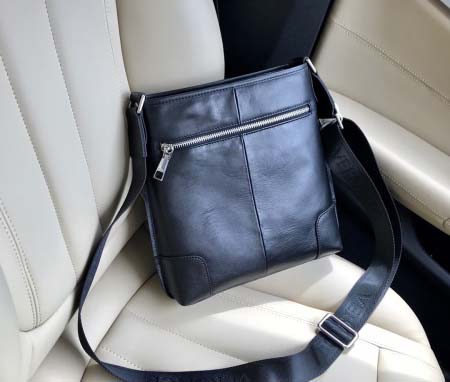 2025年9月8日入荷新作VERSACE /人気/本革/バッグ 人気 おすすめ 父の日 誕生日/ギフト プレゼント 結婚式男友達の誕生日プレゼント