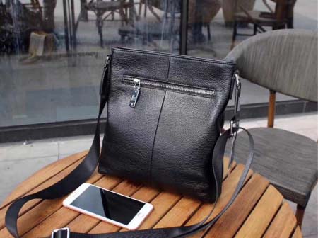 2025年9月8日入荷新作Gucci/人気/本革/バッグ 人気 おすすめ 父の日 誕生日/ギフト プレゼント 結婚式男友達の誕生日プレゼント