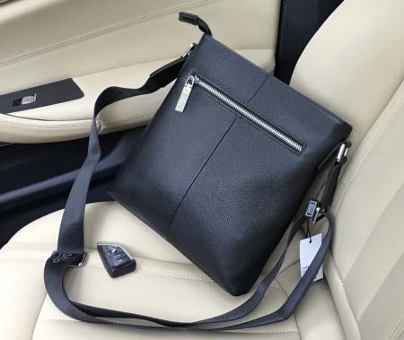 2025年9月8日入荷新作Gucci/人気/本革/バッグ 人気 おすすめ 父の日 誕生日/ギフト プレゼント 結婚式男友達の誕生日プレゼント