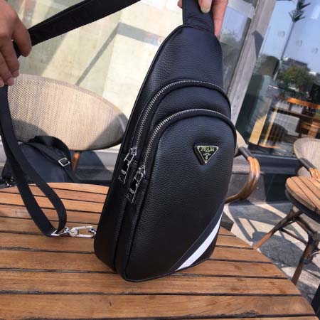 2025年9月8日入荷新作PRADA/人気/本革/バッグ 人気 おすすめ 父の日 誕生日/ギフト プレゼント 結婚式男友達の誕生日プレゼント