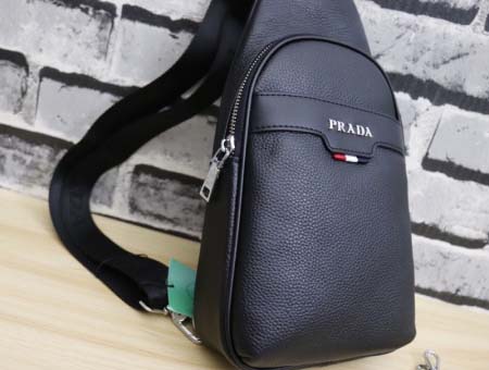 2025年9月8日入荷新作PRADA/人気/本革/バッグ 人気 おすすめ 父の日 誕生日/ギフト プレゼント 結婚式男友達の誕生日プレゼント