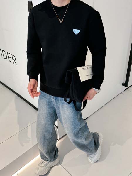 2025年9月9日入荷新作Pradaスウェット高品質人気商品/誕生日プレゼント/FF工場