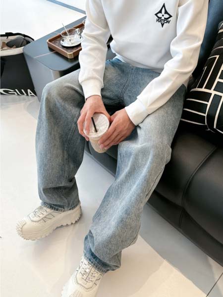 2025年9月9日入荷新作Louis vuittonスウェット高品質人気商品/誕生日プレゼント/FF工場