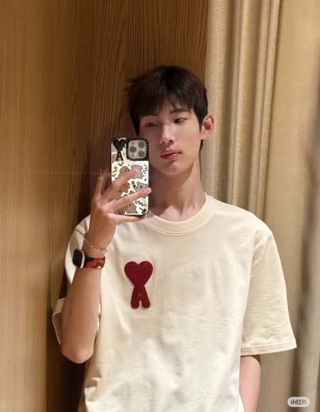 2025年9月11日入荷秋冬新作Ami半袖 tシャツ高品質人気商品/誕生日プレゼント/FF工場