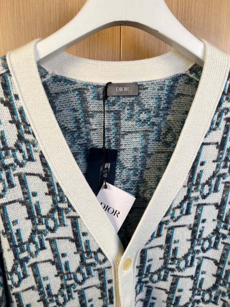 2025年9月15日入荷秋冬新作Dior ニットカーディガン  高品質人気商品/誕生日プレゼント/FF工場