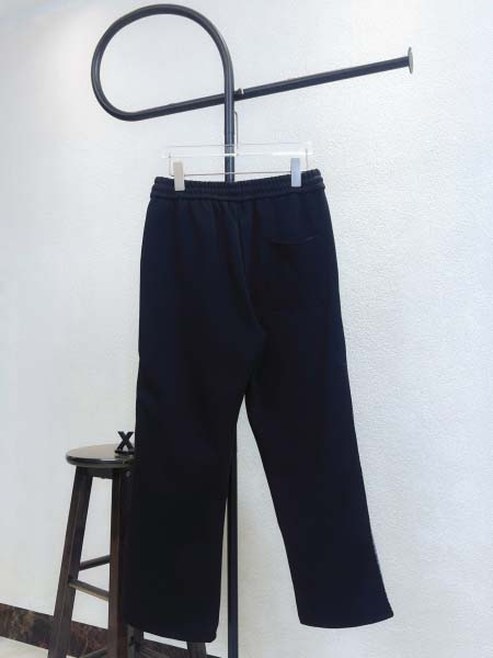 2025年9月15日入荷秋冬新作Diorズボン高品質人気商品/誕生日プレゼント/FF工場