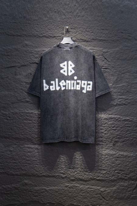 2025年9月15日入荷秋冬新作Balenciaga半袖 tシャツ高品質人気商品/誕生日プレゼント/FF工場