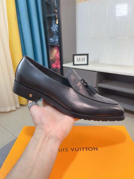 2025年9月19日入荷新品Louis Vuittonカジュアルシューズ/スニーカー｜メンズ靴人気本革製ギフト/誕生日/XG工場