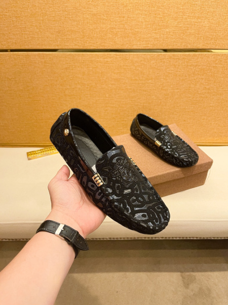 2025年9月22日入荷新品Versaceカジュアルシューズ/スニーカー｜メンズ靴人気本革製ギフト/誕生日/TL工場