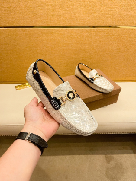 2025年9月22日入荷新品Versaceカジュアルシューズ/スニーカー｜メンズ靴人気本革製ギフト/誕生日/TL工場