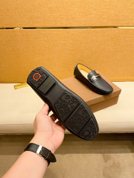 2025年9月22日入荷新品Ferragamoカジュアルシューズ/スニーカー｜メンズ靴人気本革製ギフト/誕生日/TL工場