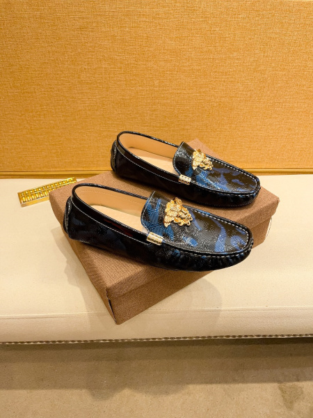 2025年9月22日入荷新品Versaceカジュアルシューズ/スニーカー｜メンズ靴人気本革製ギフト/誕生日/TL工場