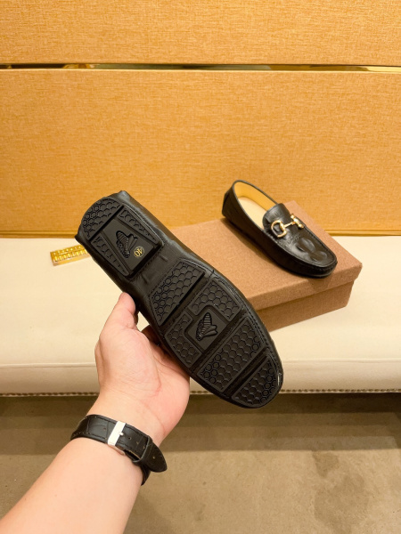 2025年9月22日入荷新品Gucciカジュアルシューズ/スニーカー｜メンズ靴人気本革製ギフト/誕生日/TL工場