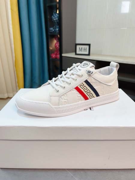 2025年9月23日入荷新品Versace  カジュアルシューズ/スニーカー｜メンズ靴人気本革製ギフト/誕生日/TL工場