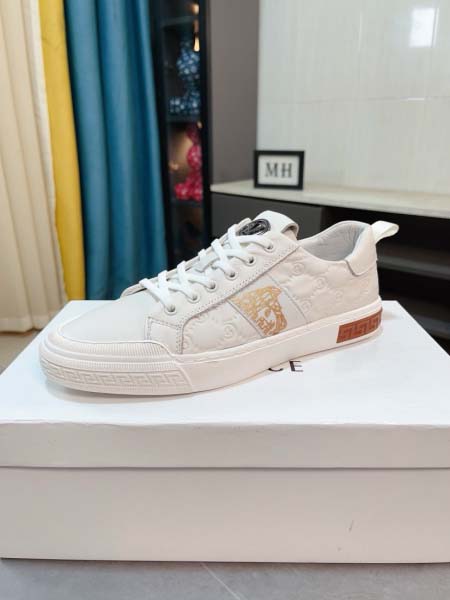 2025年9月23日入荷新品Versace  カジュアルシューズ/スニーカー｜メンズ靴人気本革製ギフト/誕生日/TL工場