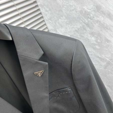 2025年9月24日入荷秋冬新作Pradaジャケット高級品/Su工場