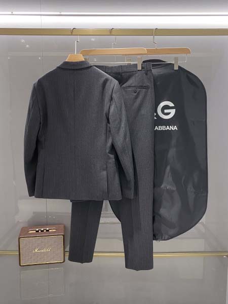 2025年9月24日入荷秋冬新作Dolce&Gabbanaスーツのセット上下高級品/Su工場