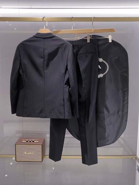 2025年9月24日入荷秋冬新作PRADAスーツのセット上下高級品/Su工場