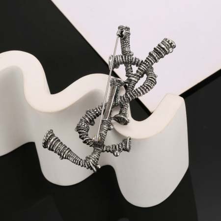 2025年9月25日入荷新品YSLブローチギフト/誕生日/記念品/アクセサリーxin工場