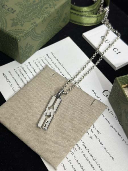 2025年9月25日入荷新品Gucciネックレスギフト/誕生日/記念品/アクセサリーxin工場