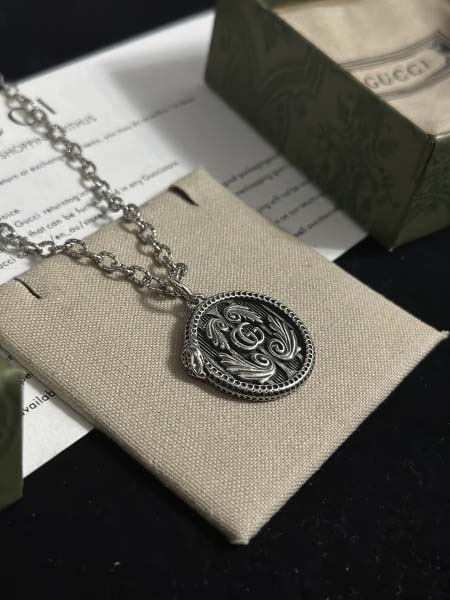 2025年9月25日入荷新品Gucciネックレスギフト/誕生日/記念品/アクセサリーxin工場