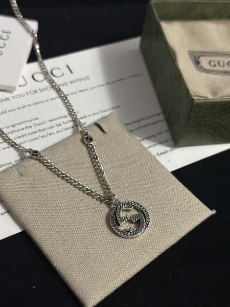 2025年9月25日入荷新品Gucciネックレスギフト/誕生日/記念品/アクセサリーxin工場